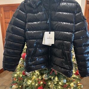 Women’s MONCLER bady short down puffer jacket size 5/XLNWT